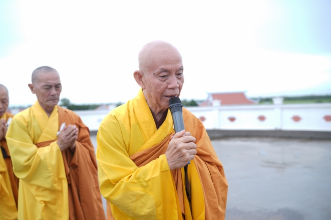 LỄ KHỞI CÔNG XÂY DỰNG ĐẠI TƯỢNG PHẬT THÍCH CA MÂU NI TẠI CHÙA TRƯỜNG PHÁP (HẬU GIANG).