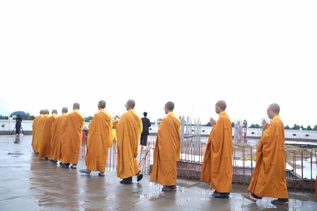 LỄ KHỞI CÔNG XÂY DỰNG ĐẠI TƯỢNG PHẬT THÍCH CA MÂU NI TẠI CHÙA TRƯỜNG PHÁP (HẬU GIANG).