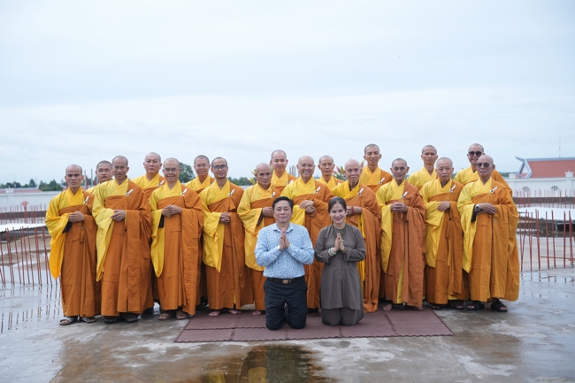 LỄ KHỞI CÔNG XÂY DỰNG ĐẠI TƯỢNG PHẬT THÍCH CA MÂU NI TẠI CHÙA TRƯỜNG PHÁP (HẬU GIANG).