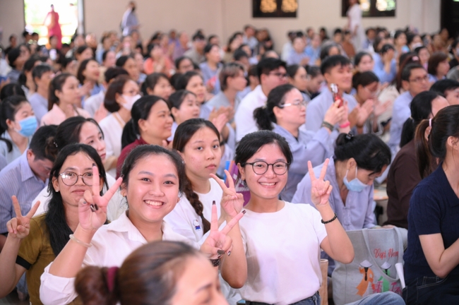 CHƯƠNG TRÌNH “ĐỐ VUI PHẬT PHÁP” MÙA PHẬT ĐẢN VESAK 2026 | CHÙA HOẰNG PHÁP.