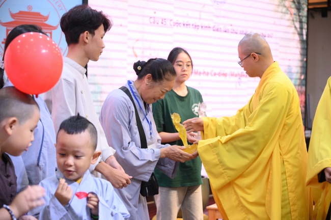 CHƯƠNG TRÌNH “ĐỐ VUI PHẬT PHÁP” MÙA PHẬT ĐẢN VESAK 2026 | CHÙA HOẰNG PHÁP.