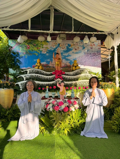 Visiting and awarding prizes for the setting up a Lumbini Garden | Hoằng Pháp pagoda
