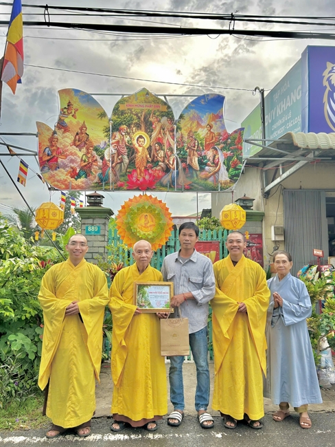 Visiting and awarding prizes for the setting up a Lumbini Garden | Hoằng Pháp pagoda