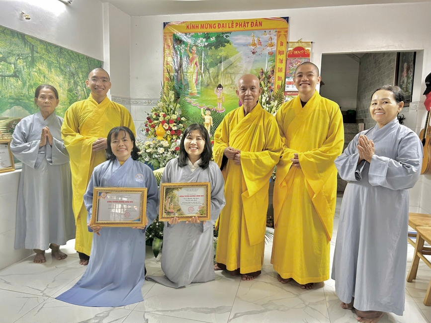 Visiting and awarding prizes for the setting up a Lumbini Garden | Hoằng Pháp pagoda