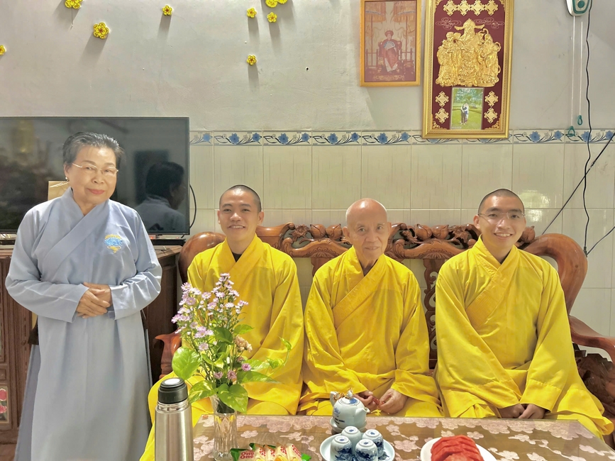 Visiting and awarding prizes for the setting up a Lumbini Garden | Hoằng Pháp pagoda