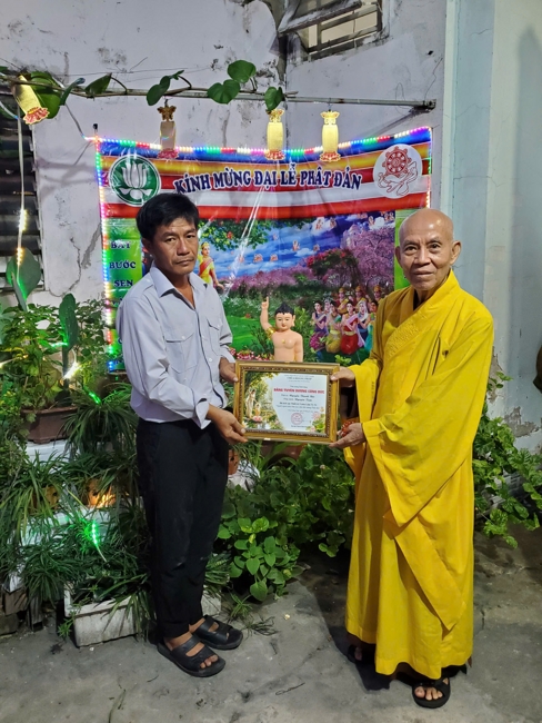 Visiting and awarding prizes for the setting up a Lumbini Garden | Hoằng Pháp pagoda