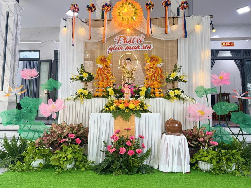 Visiting and awarding prizes for the setting up a Lumbini Garden | Hoằng Pháp pagoda