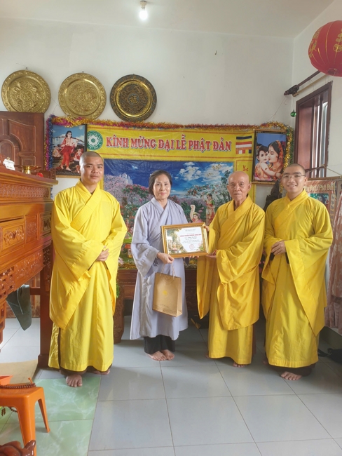 Visiting and awarding prizes for the setting up a Lumbini Garden | Hoằng Pháp pagoda