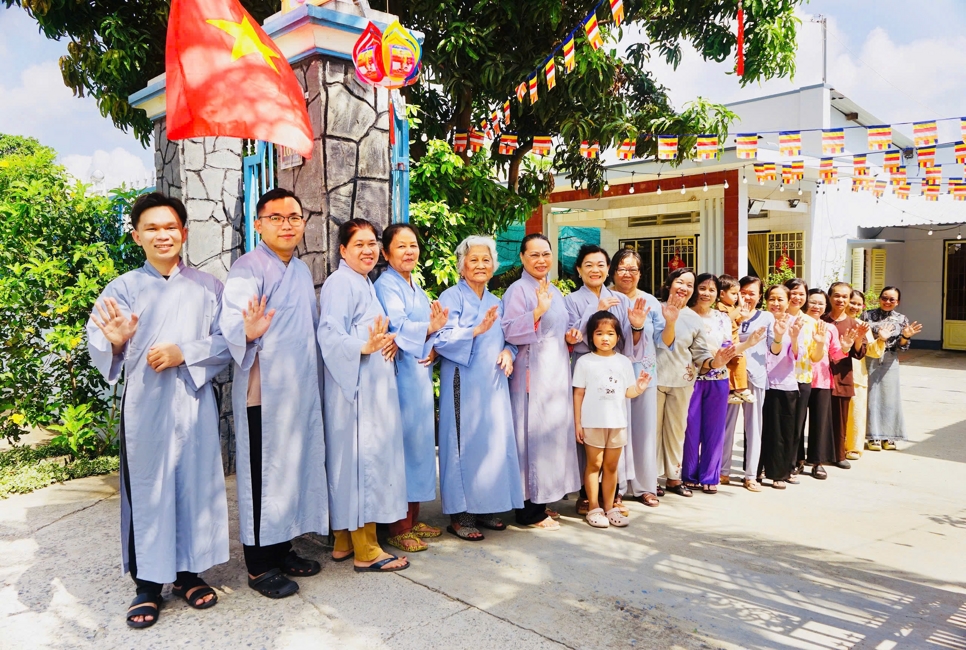 Visiting and awarding prizes for the setting up a Lumbini Garden | Hoằng Pháp pagoda