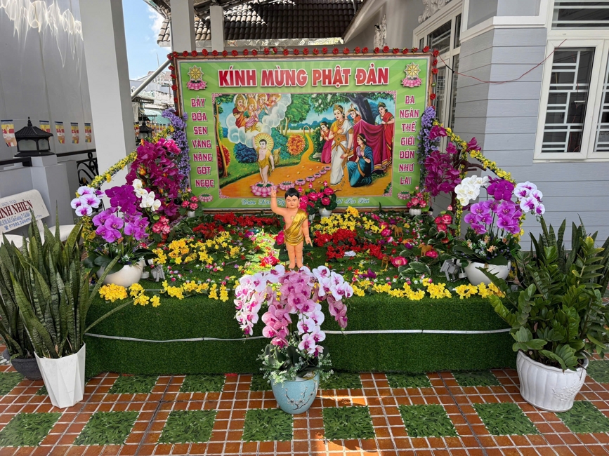 Visiting and awarding prizes for the setting up a Lumbini Garden | Hoằng Pháp pagoda