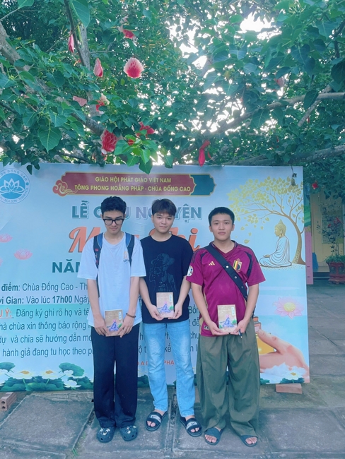 Chùa Đống Cao (Thanh Hóa): Gần 1000 sĩ tử về chùa tham dự lễ cầu nguyện mùa thi năm học 2025-2026.