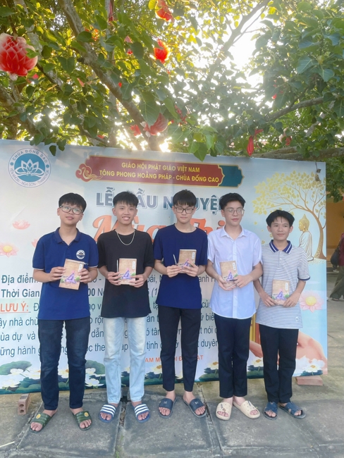 Chùa Đống Cao (Thanh Hóa): Gần 1000 sĩ tử về chùa tham dự lễ cầu nguyện mùa thi năm học 2025-2026.