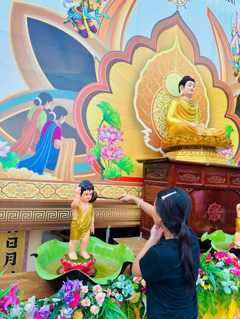 Chùa Đống Cao (Thanh Hóa): Gần 1000 sĩ tử về chùa tham dự lễ cầu nguyện mùa thi năm học 2025-2026.