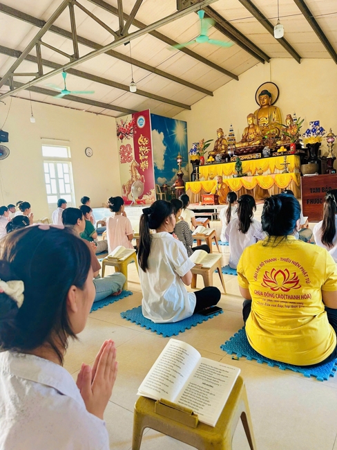 Chùa Đống Cao (Thanh Hóa): Gần 1000 sĩ tử về chùa tham dự lễ cầu nguyện mùa thi năm học 2025-2026.