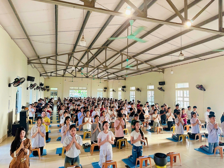 Chùa Đống Cao (Thanh Hóa): Gần 1000 sĩ tử về chùa tham dự lễ cầu nguyện mùa thi năm học 2025-2026.