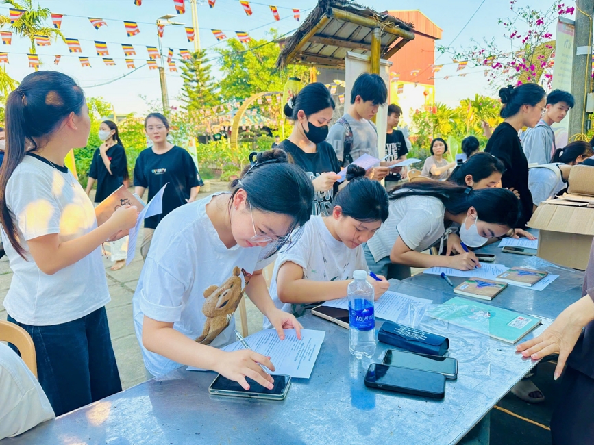 Chùa Đống Cao (Thanh Hóa): Gần 1000 sĩ tử về chùa tham dự lễ cầu nguyện mùa thi năm học 2025-2026.
