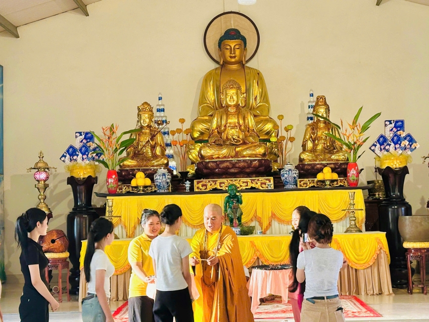 Chùa Đống Cao (Thanh Hóa): Gần 1000 sĩ tử về chùa tham dự lễ cầu nguyện mùa thi năm học 2025-2026.