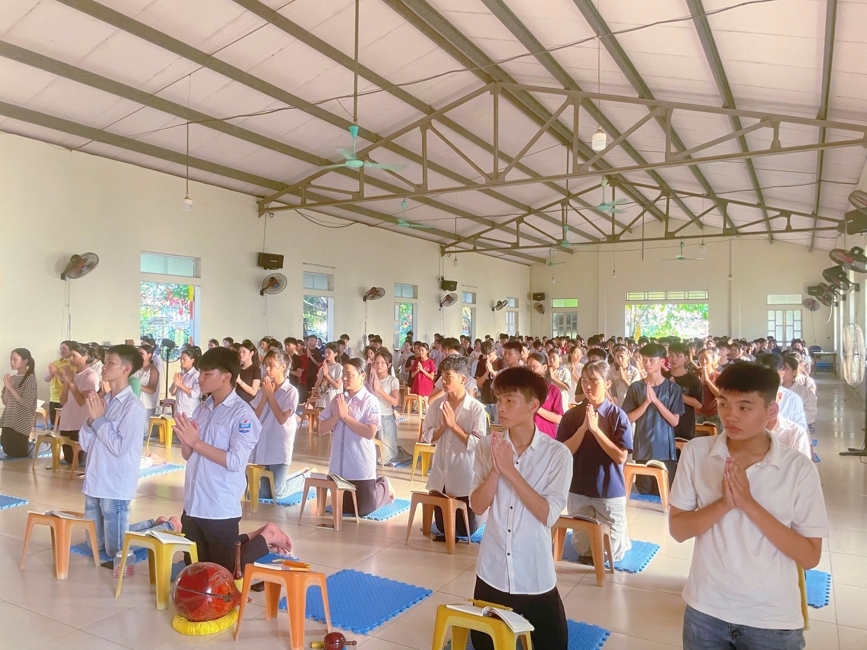 Chùa Đống Cao (Thanh Hóa): Gần 1000 sĩ tử về chùa tham dự lễ cầu nguyện mùa thi năm học 2025-2026.