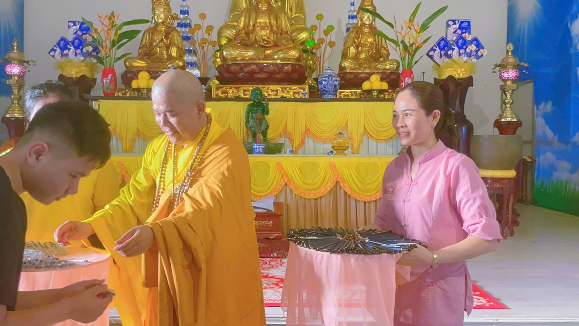 Chùa Đống Cao (Thanh Hóa): Gần 1000 sĩ tử về chùa tham dự lễ cầu nguyện mùa thi năm học 2025-2026.
