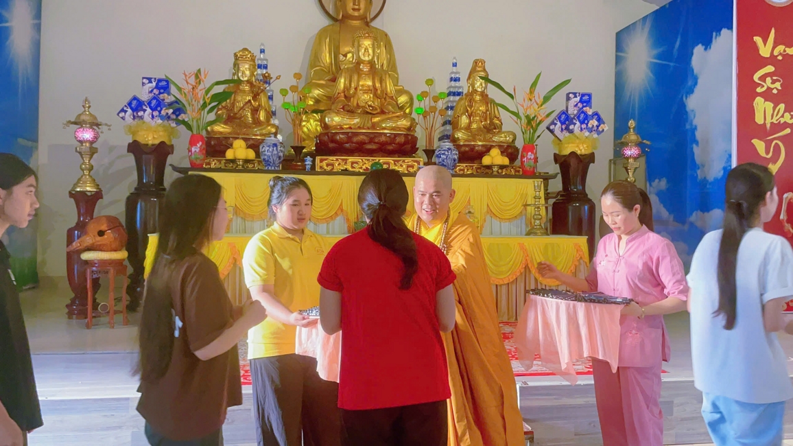 Chùa Đống Cao (Thanh Hóa): Gần 1000 sĩ tử về chùa tham dự lễ cầu nguyện mùa thi năm học 2025-2026.