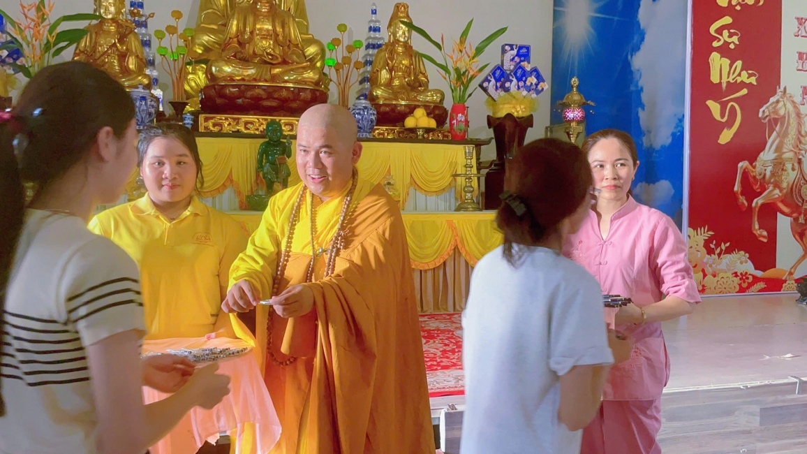 Chùa Đống Cao (Thanh Hóa): Gần 1000 sĩ tử về chùa tham dự lễ cầu nguyện mùa thi năm học 2025-2026.