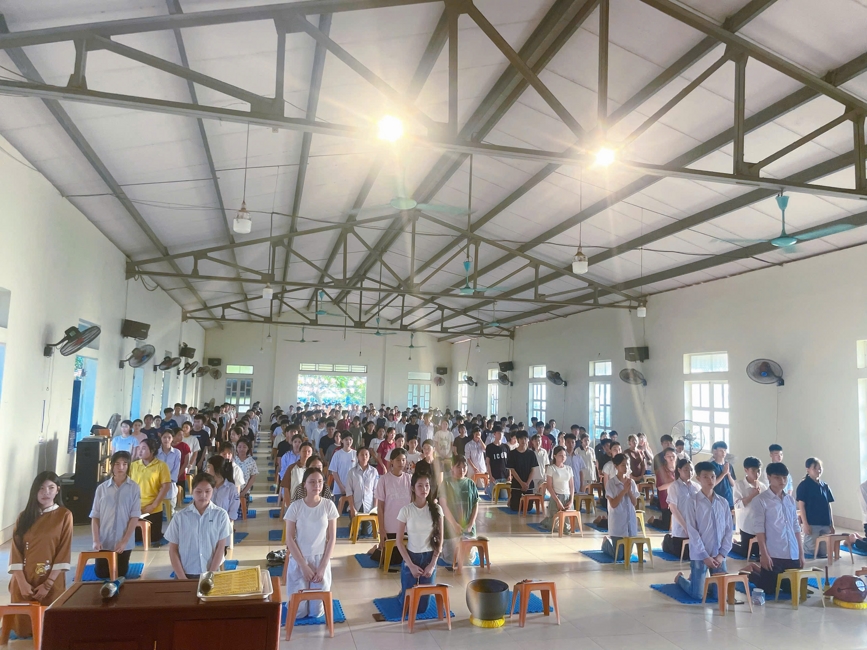 Phóng sinh tại bến phà Bình Mỹ.