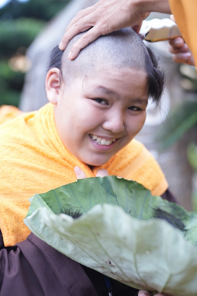 LỄ XUẤT GIA GIEO DUYÊN TRONG KHUÔN KHỔ KHÓA TU MÙA HÈ THIẾU NHI - CHỦ ĐỀ “BÔNG SEN NHỎ”.