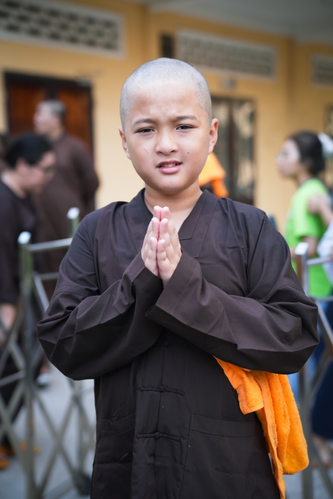 LỄ XUẤT GIA GIEO DUYÊN TRONG KHUÔN KHỔ KHÓA TU MÙA HÈ THIẾU NHI - CHỦ ĐỀ “BÔNG SEN NHỎ”.