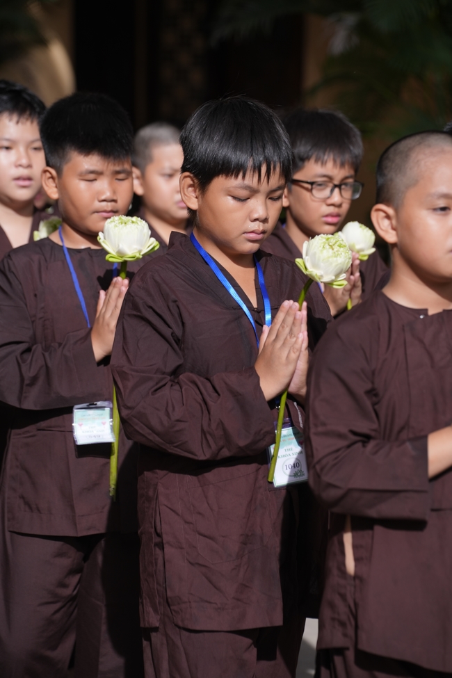 LỄ XUẤT GIA GIEO DUYÊN TRONG KHUÔN KHỔ KHÓA TU MÙA HÈ THIẾU NHI - CHỦ ĐỀ “BÔNG SEN NHỎ”.