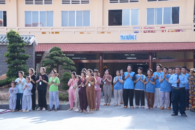 LỄ XUẤT GIA GIEO DUYÊN TRONG KHUÔN KHỔ KHÓA TU MÙA HÈ THIẾU NHI - CHỦ ĐỀ “BÔNG SEN NHỎ”.