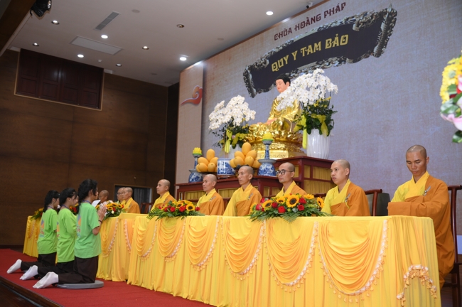 LỄ XUẤT GIA GIEO DUYÊN TRONG KHUÔN KHỔ KHÓA TU MÙA HÈ THIẾU NHI - CHỦ ĐỀ “BÔNG SEN NHỎ”.