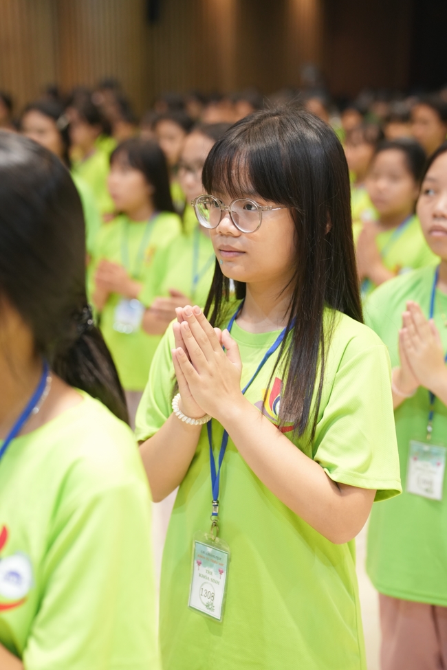 LỄ XUẤT GIA GIEO DUYÊN TRONG KHUÔN KHỔ KHÓA TU MÙA HÈ THIẾU NHI - CHỦ ĐỀ “BÔNG SEN NHỎ”.
