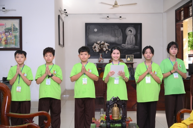 LỄ XUẤT GIA GIEO DUYÊN TRONG KHUÔN KHỔ KHÓA TU MÙA HÈ THIẾU NHI - CHỦ ĐỀ “BÔNG SEN NHỎ”.