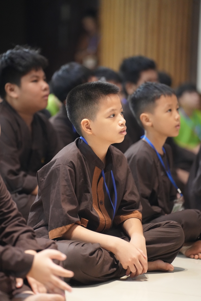 LỄ XUẤT GIA GIEO DUYÊN TRONG KHUÔN KHỔ KHÓA TU MÙA HÈ THIẾU NHI - CHỦ ĐỀ “BÔNG SEN NHỎ”.