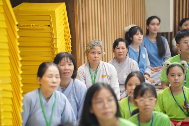 LỄ XUẤT GIA GIEO DUYÊN TRONG KHUÔN KHỔ KHÓA TU MÙA HÈ THIẾU NHI - CHỦ ĐỀ “BÔNG SEN NHỎ”.