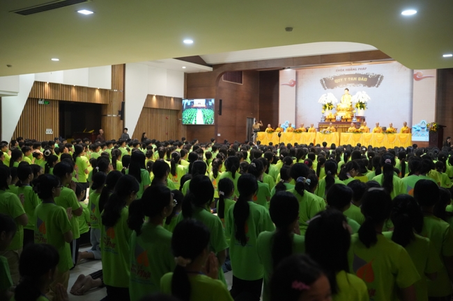 LỄ XUẤT GIA GIEO DUYÊN TRONG KHUÔN KHỔ KHÓA TU MÙA HÈ THIẾU NHI - CHỦ ĐỀ “BÔNG SEN NHỎ”.