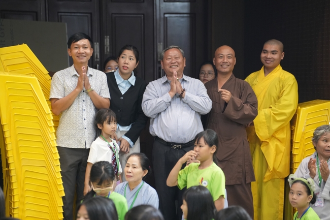 LỄ XUẤT GIA GIEO DUYÊN TRONG KHUÔN KHỔ KHÓA TU MÙA HÈ THIẾU NHI - CHỦ ĐỀ “BÔNG SEN NHỎ”.