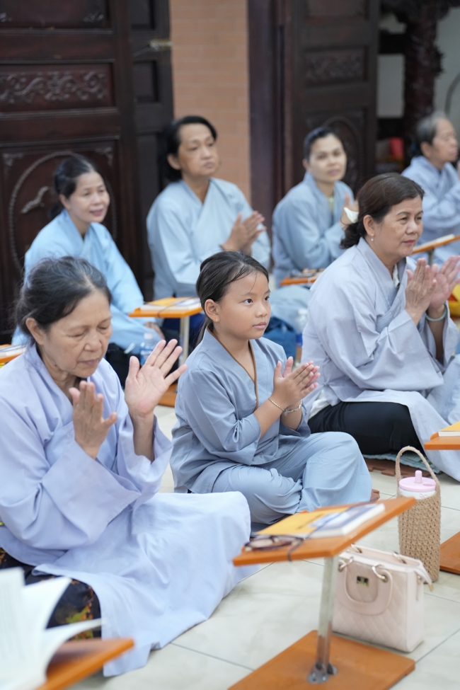 LỄ SÁM HỐI - CHÙA HOẰNG PHÁP.