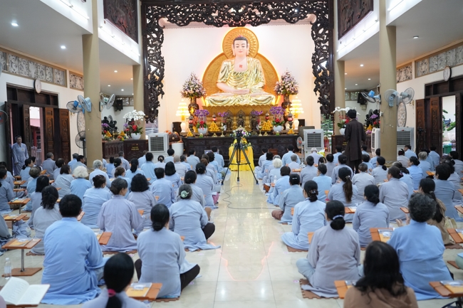 LỄ SÁM HỐI - CHÙA HOẰNG PHÁP.
