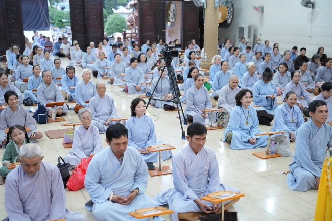 LỄ SÁM HỐI - CHÙA HOẰNG PHÁP.