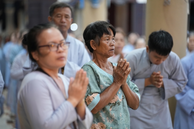 LỄ SÁM HỐI - CHÙA HOẰNG PHÁP.