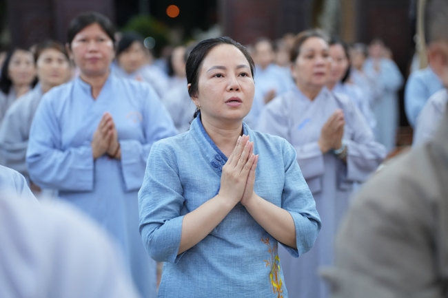 LỄ SÁM HỐI - CHÙA HOẰNG PHÁP.