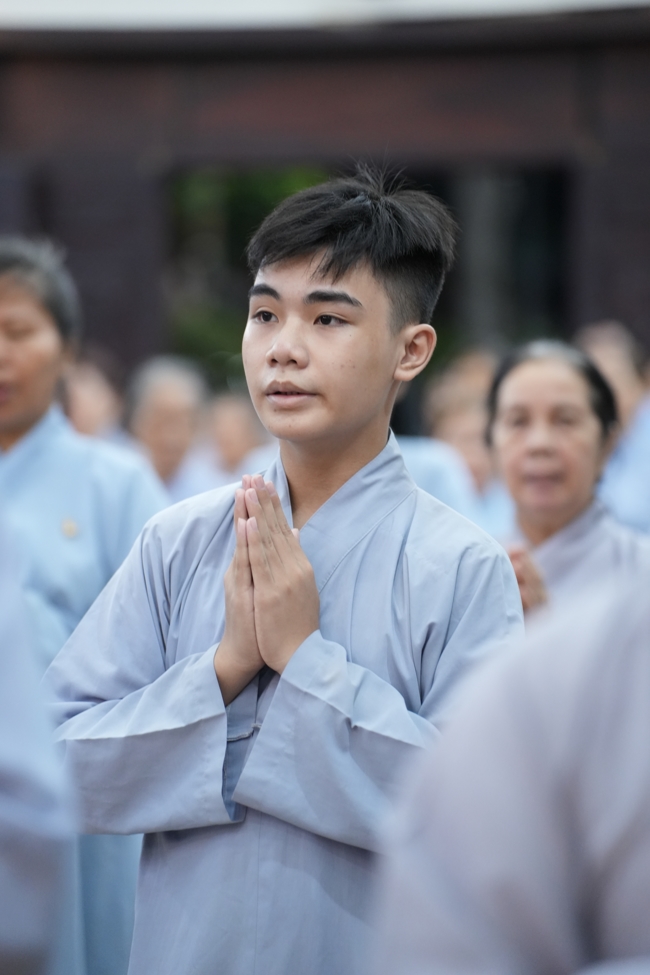LỄ SÁM HỐI - CHÙA HOẰNG PHÁP.