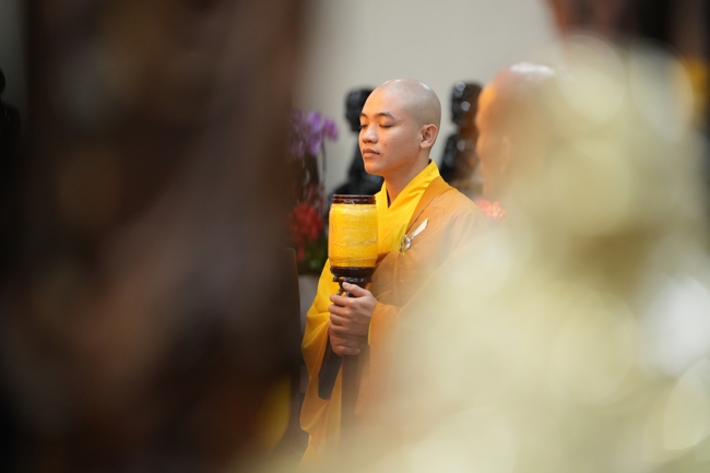 LỄ SÁM HỐI - CHÙA HOẰNG PHÁP.