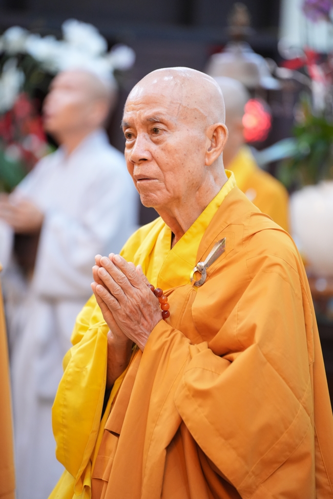 LỄ SÁM HỐI - CHÙA HOẰNG PHÁP.