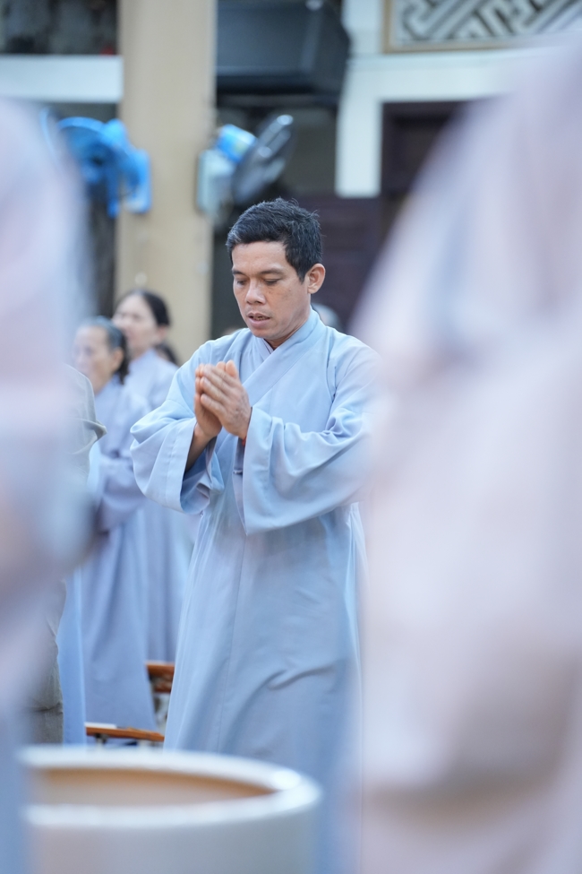 LỄ SÁM HỐI - CHÙA HOẰNG PHÁP.
