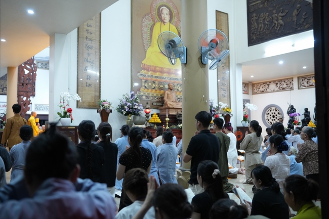 LỄ SÁM HỐI - CHÙA HOẰNG PHÁP.