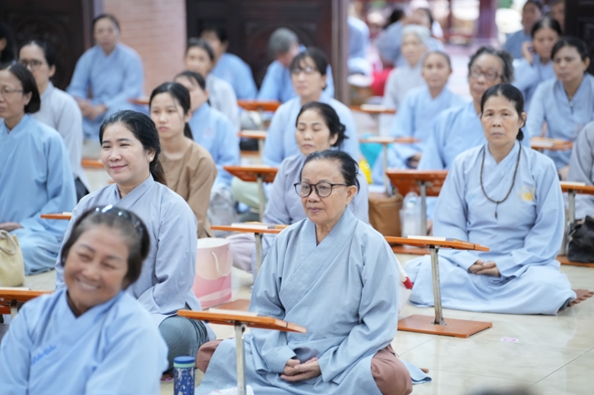 LỄ SÁM HỐI - CHÙA HOẰNG PHÁP.