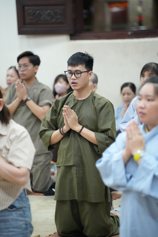 LỄ SÁM HỐI - CHÙA HOẰNG PHÁP.