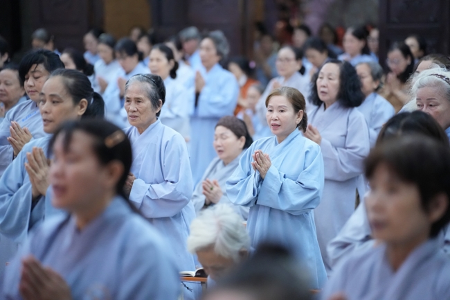 LỄ SÁM HỐI - CHÙA HOẰNG PHÁP.